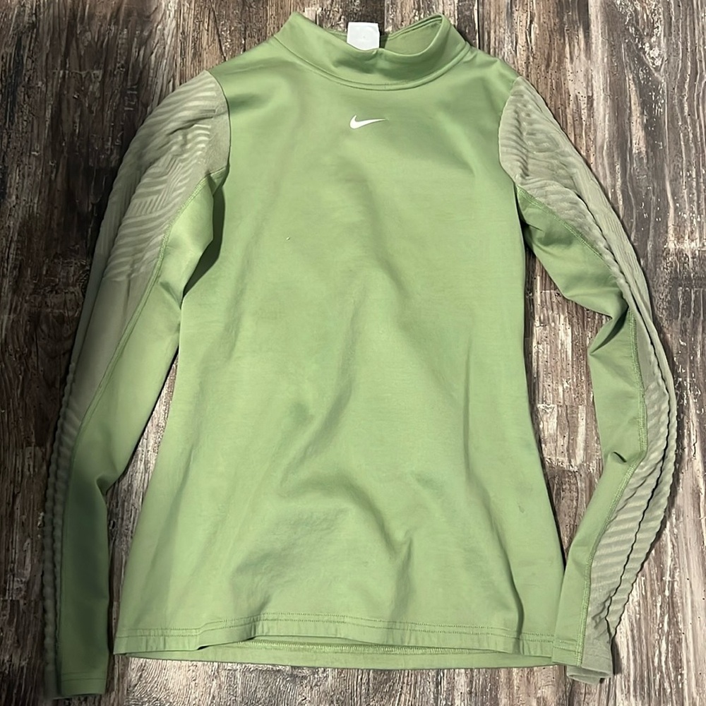 Nike therma fit